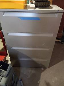 lot 29782 image: 4 TIER METAL STORAGE CABINET
