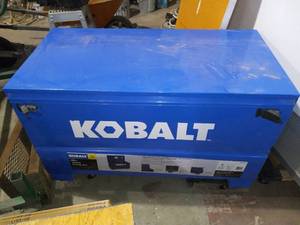 lot 29785 image: KOBALT JOBSITE STORAGE BOX