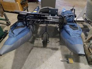 lot 29788 image: Classic Accessories Colorado XTS Pontoon Boat with Swivel Seat