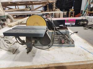 lot 29821 image: Delta 4 Belt6Disk Sander Model 31-460 Type 2