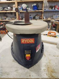 lot 29824 image: RYOBI Oscillating Spindle Sander Model OSS500