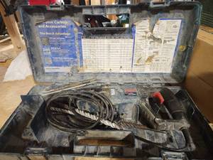 lot 29846 image: BOSCH Corded Rotory Hammer Drill