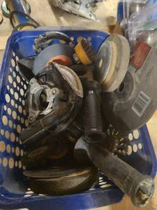lot 29856 image: Assortment of Griding Wheels - Makita, Warner and Dewalt
