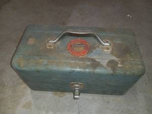 lot 29865 image: Simonsen tackle box