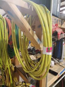 lot 29915 image: Husky Air Hose 25ft