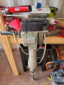 lot 10560 image: Hitachi Demolition Hammer model H90SB