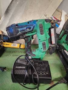 lot 10609 image: Hitachi Brad Nailer NT1850DE