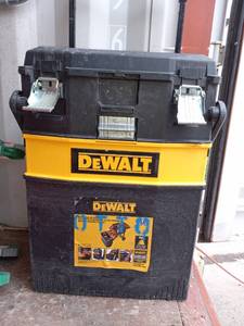 lot 13959 image: Dewalt multilevel workstation