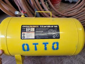 lot 13960 image: 11 Gallon Portable Air Tank item #65595