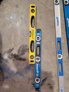 lot 29971 image: 4 leveling levelers