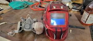 lot 10577 image: Chicago Auto-Darkening Welding Helmet and 3M Organic Vapor Respirator