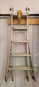 lot 10597 image: GORILLA LADDER MODEL AL-22-02 ALUMINUM 21 FOOT