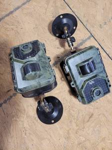 lot 10672 image: Lot of 2 Trail cams