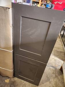 lot 10677 image: Master Woodcraft Cabinentry Gray