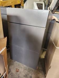 lot 10679 image: Master Woodcraft Cabinentry Gray