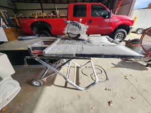 lot 10697 image: Lackmond Beast 10in Tile Saw