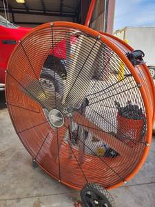 lot 10699 image: Commercial Electric Portable Shop Fan 43