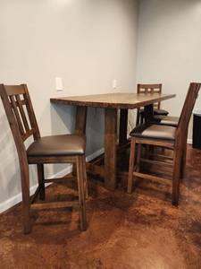 lot 10717 image: Bar Height Kitchen Table with 4 Chairs