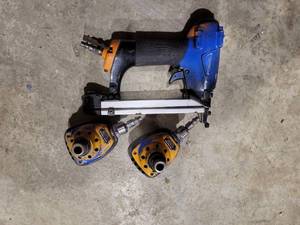 lot 29875 image: Freeman Fine Wire Stapler and 2 Bostitch palm Nailers