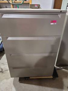 lot 29876 image: 4 tier metal storage cabinet