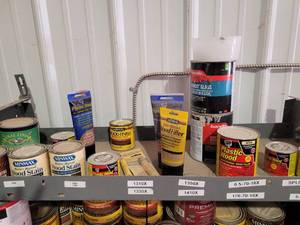 lot 29999 image: 4 tier metal shelf with contents
