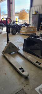 lot 10655 image: Strongway 4400lb Capacity Pallet Jack