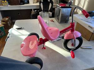 lot 4443 image: Radio Flyer Deluxe Trike, Kids And Toddler Tricycle, Pink Kids Bike