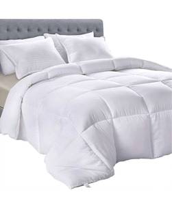 lot 4575 image: Utopia Bedding Down Alternative Comforter (Twin, White) - All Season Comforter - Plush Siliconized Fiberfill Duvet Insert - Box Stitched