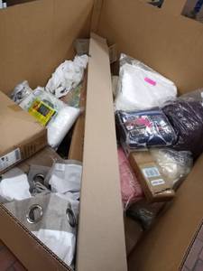 lot 33699 image: Gaylord of variety items