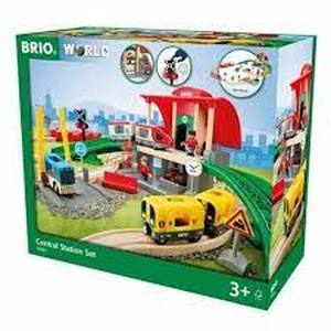 lot 33661 image: brio world central station set