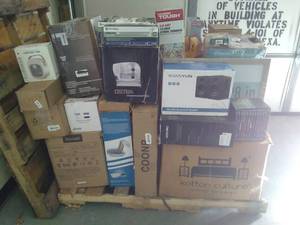lot 4891 image: Pallet of Miscellaneous items some new some used some missing pieces or scratch and dent