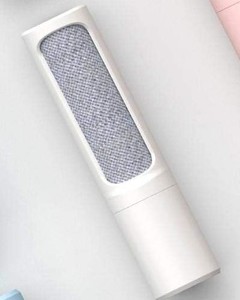 lot 3761 image: Meer Portable Lint  Hair Removal Brush Pink 1PC&nbsp(stock photo approximate)