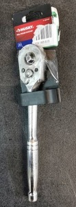 lot 3618 image: Husky Full Polished Ratchet 1Pc Silver