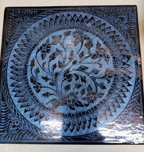lot 3505 image: Handmade Floral Thai Lacquered Wood Box (Thailand)