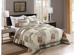 lot 2102 image: Porch &amp Den Heckman Leopard Print 3-piece Quilt Coverlet Set (size unknown)