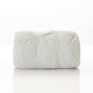 lot 3968 image: Twin XL Reversible Comforter, 66 x 90