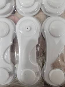 lot 12153 image: child proof cabinet latches 6 pk
