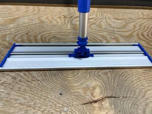 lot 59863 image: Microfiber Mop, 18�� Wide, Expandable Handle