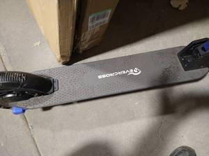 lot 5528 image: evercross scooter(parts only)