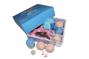 lot 7470 image: MERMAID SPA KIT