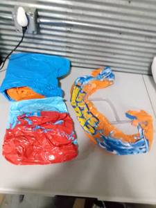 lot 7563 image: Unknown Kids Inflatable Water Toys