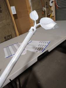 lot 5647 image: 48 Inch, 1 Inch White Curtain Rod Set Heavy Duty Outdoor Drapery Rods with Brackets(2.3-4 Feet)
