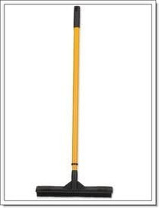 lot 11627 image: Zoom Broom Rubber Broom (12 Inch