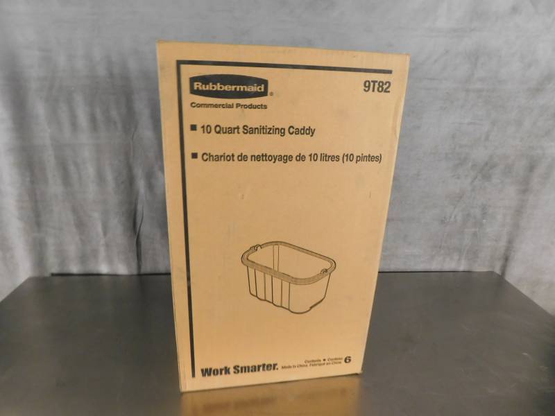 lot 3074 image: Case of Rubbermaid 9T82 10 Quart Sanitizing Caddys