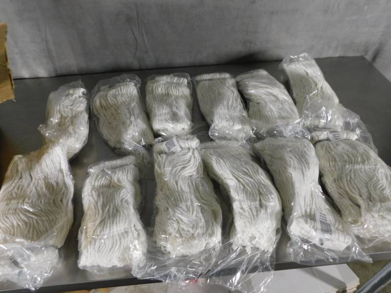 lot 3077 image: Lot of Mop Heads