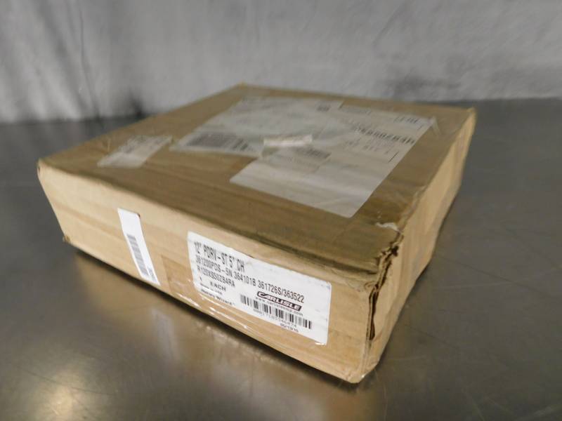 lot 3091 image: 12 Pdrv st5 ch Floor Scrubber Attachment Carlisle