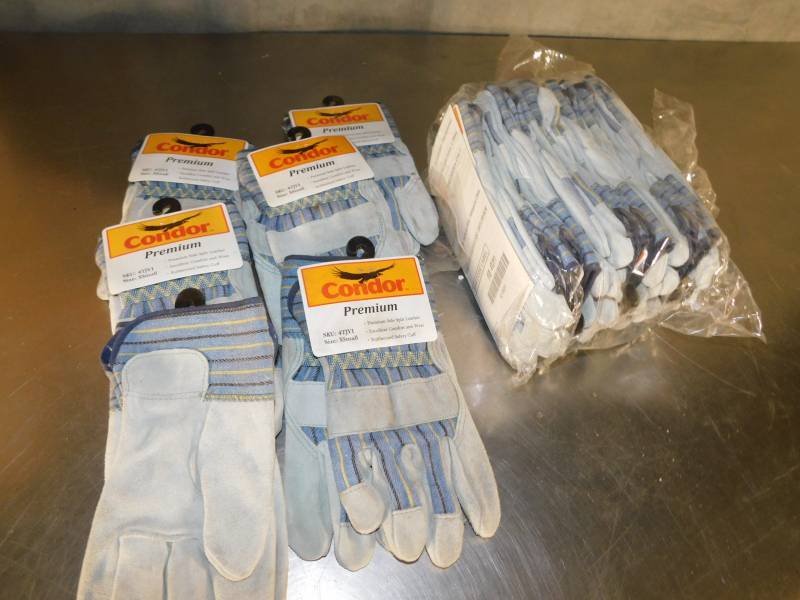 lot 3119 image: Lot of Condor Premuim Side Split Leather Gloves