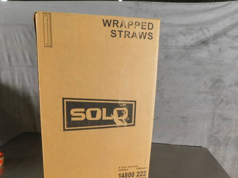 lot 3401 image: Case of Solo Super Jumbo Scoop Straws