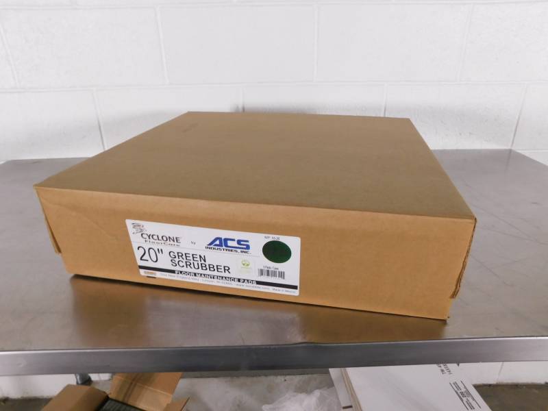 lot 3003 image: Case of Cyclone Floor Care 20 Green Scrubber Floor Maintenance Pads