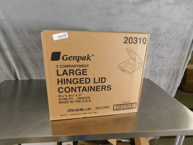lot 3381 image: Case of Genpak 3 Compartment Large Hinged Lid Containers